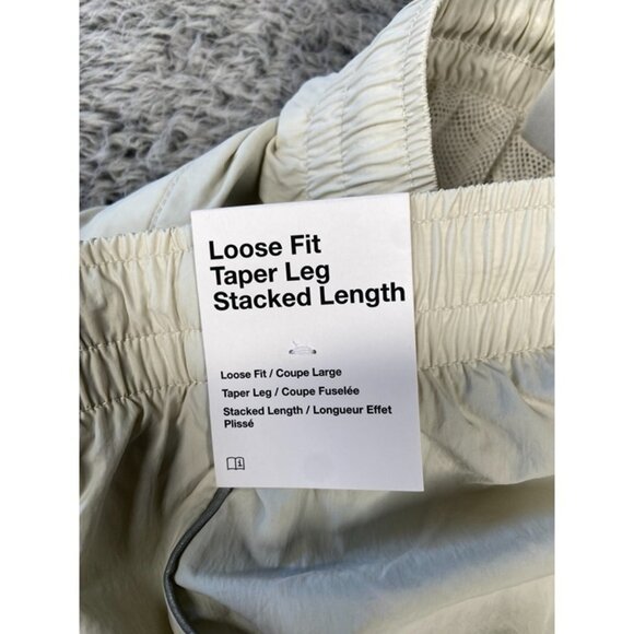 Nike Solo Swoosh Track Pants Size XL Men Light Bone White FB8620-072 - Picture 8 of 9